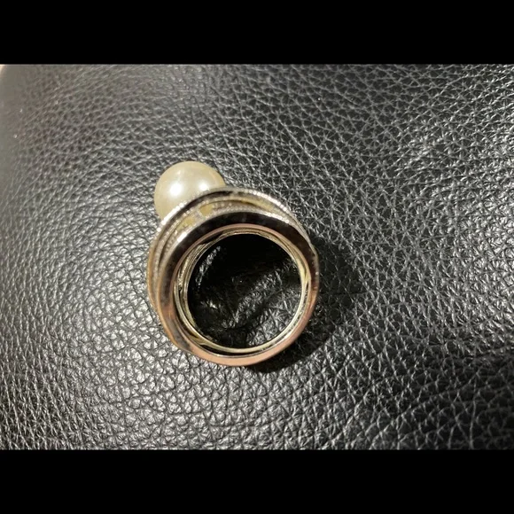 Pretty ring - Picture 3 of 4